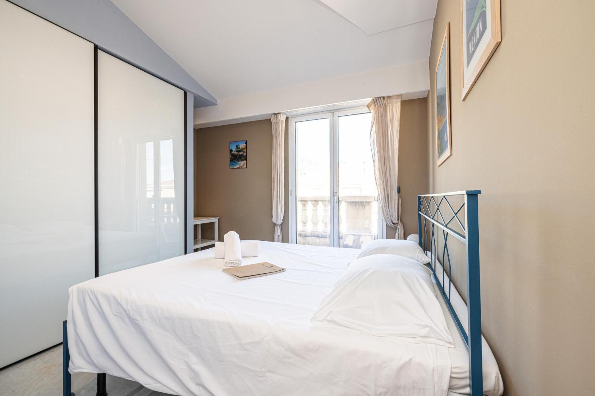 Victoria Bergamote Attic - Happy Rentals Menton Ngoại thất bức ảnh
