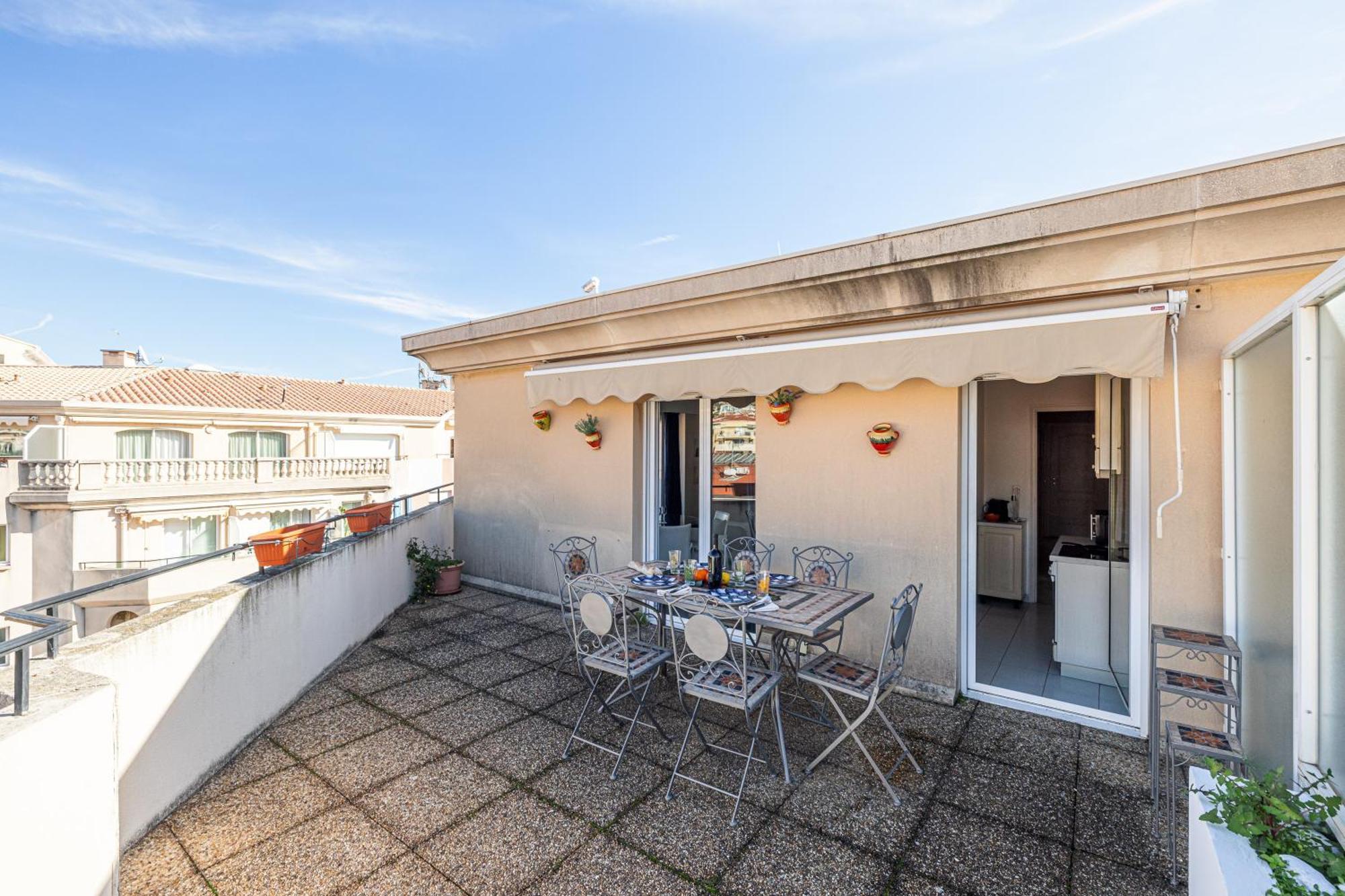 Victoria Bergamote Attic - Happy Rentals Menton Ngoại thất bức ảnh