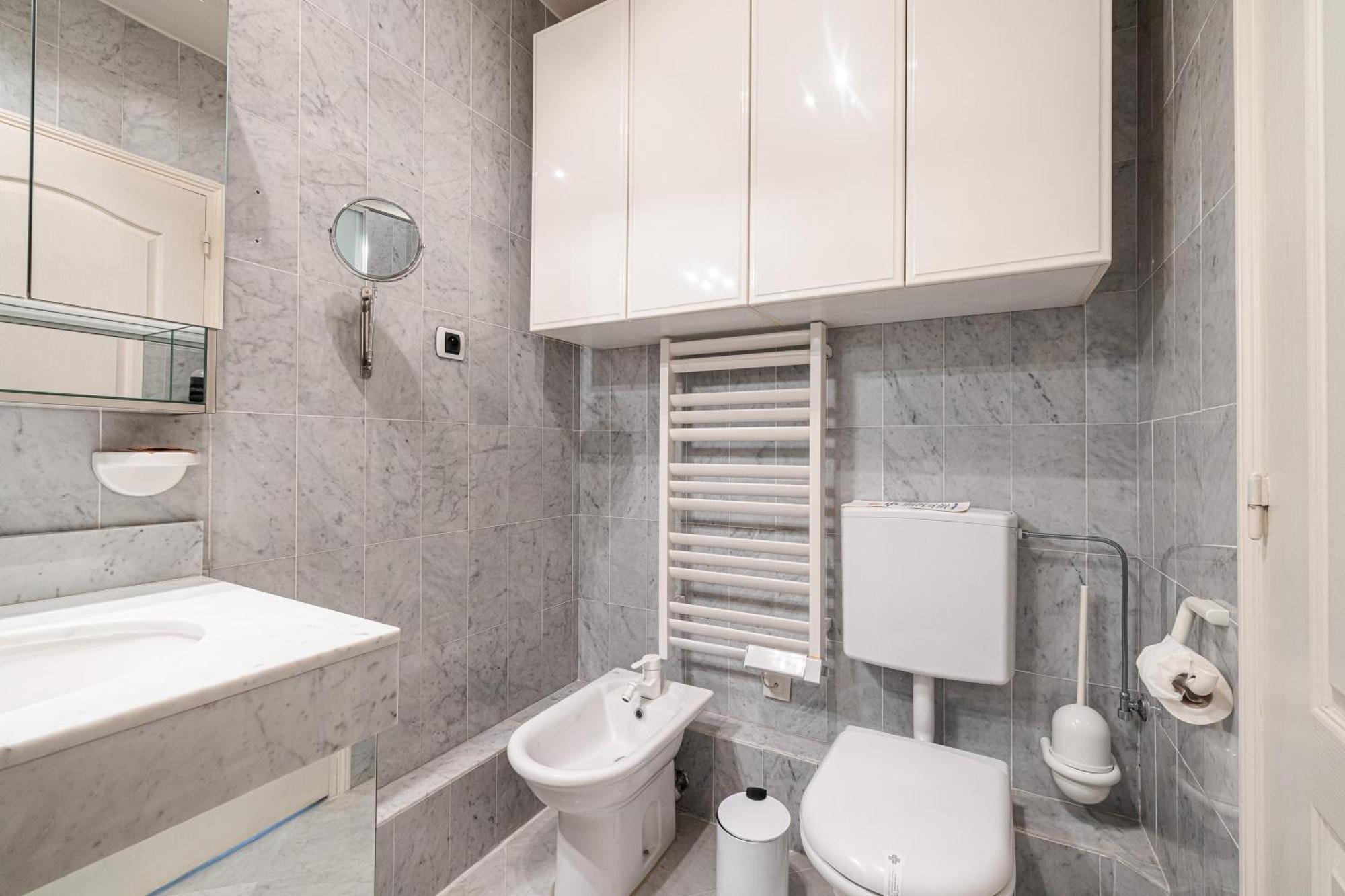 Victoria Bergamote Attic - Happy Rentals Menton Ngoại thất bức ảnh